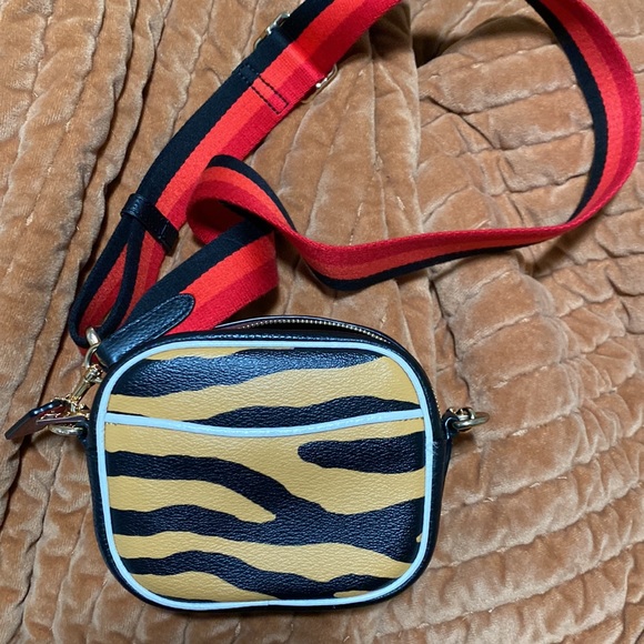 COACH mini Dempsey camera bag in tiger print - Picture 6 of 6